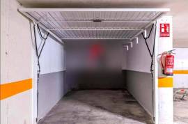 Large garages with storage room in the heart of Torrevieja