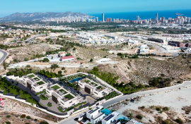 New build bungalows with large terraces and common areas in Finestrat