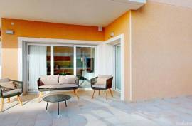 Exclusive apartment with large terrace and spa in natural surroundings