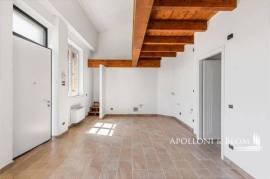 Duplex Tuscan home, restored with open views – Montepulciano, Siena