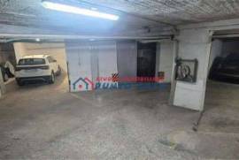 CENTRO STORICO - PRESSI CORSO ITALIA – Posto auto coperto in garage comune – 23 mq ca.