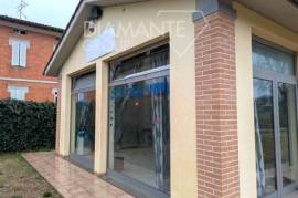 CDL1382 - Unabhängiges Geschäftslokal mit 70 m².