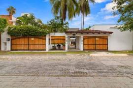 Casa Vinitos - Casa en venta en Marina Vallarta, Puerto Vallarta, Jalisco