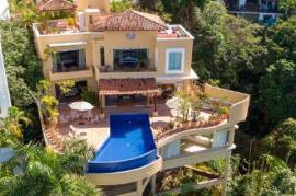 Villa Encantada - Casa en venta en Conchas Chinas, Puerto Vallarta, Jalisco