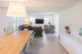5-bedroom villa with swimming pool and garden in Maia
