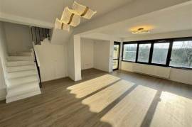 House / villa for sale 160 sqm in Pipera, Pipera area