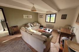 Village House With 73 M2 Of Living Space, Terrace And Cellars/workshops.
