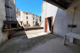 Village House With 73 M2 Of Living Space, Terrace And Cellars/workshops.