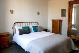 Superb Character Property With 190 M2 Of Living Space, 4 Bedrooms, 2 Bathrooms And Nice Terrace.