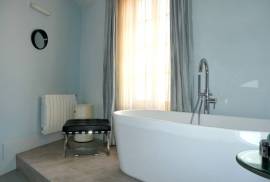 Superb Character Property With 190 M2 Of Living Space, 4 Bedrooms, 2 Bathrooms And Nice Terrace.