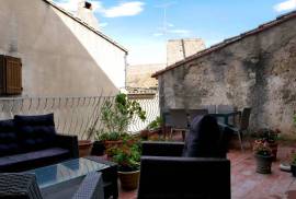 Superb Character Property With 190 M2 Of Living Space, 4 Bedrooms, 2 Bathrooms And Nice Terrace.