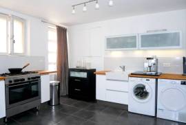 Superb Character Property With 190 M2 Of Living Space, 4 Bedrooms, 2 Bathrooms And Nice Terrace.