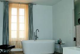 Superb Character Property With 190 M2 Of Living Space, 4 Bedrooms, 2 Bathrooms And Nice Terrace.
