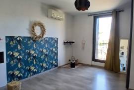 Charming Character House, Fully Renovated, With 3 Bedrooms, 2 Bathrooms, Large Garage And Private Terrace, In A Peaceful Setting