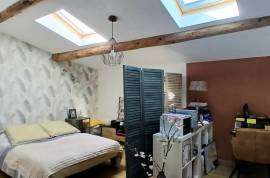 Charming Character House, Fully Renovated, With 3 Bedrooms, 2 Bathrooms, Large Garage And Private Terrace, In A Peaceful Setting
