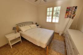 Charming, Cosy Single Storey Villa With 100 M2 Living Space, 830 M2 Garden, Large Garage And Swimming Pool.