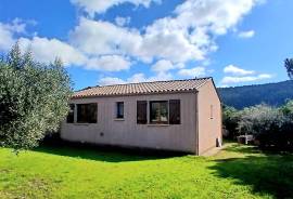 Single Storey Villa With 115 M2 Of Living Space Offering 3 Bedrooms And Garage On A Landscaped Plot Of 1200 M2 In A Peaceful Setting With Beautiful Views.
