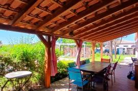 Pleasant Traditional Single Storey Villa With 4 Bedrooms On A 1512 M2 Land With Terraces And Pool.