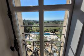 Exceptional In The Heart Of The Vineyards : Experience Life In A Chateau With This Charming Flat