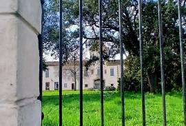 Sublime 18th Century Chateau With 3 Independent Residences And Outbuildings On A Plot Of 12061 M2 With Landscaped Park. A Must See