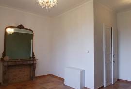 Sublime 18th Century Chateau With 3 Independent Residences And Outbuildings On A Plot Of 12061 M2 With Landscaped Park. A Must See