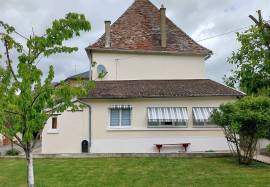 Village house for sale near Argenton sur Creuse 36