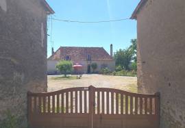 Farm estate (domaine) for sale in the south of the Brenne 36