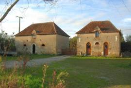 Farm estate (domaine) for sale in the south of the Brenne 36