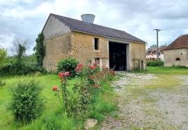 Farm estate (domaine) for sale in the south of the Brenne 36