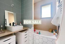 Contemporary House in Coastal Location Contemporary House in Coastal Location