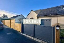 Detached House with Garden only 300m From the Beach