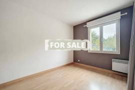 Detached House with Garden only 300m From the Beach