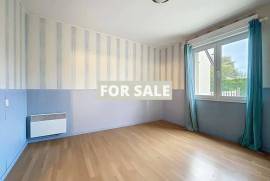 Detached House with Garden only 300m From the Beach