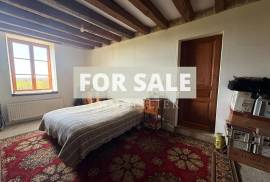 Detached Country House with Garden