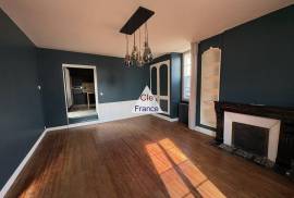 Town House With Courtyard