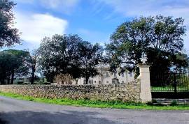 18th Century Chateau With 3 Independent Residences