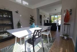 Villa with Garage and Landscaped Garden