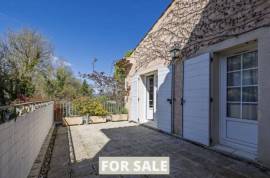 Manor House with Swimming Pool Manor House with Swimming Pool