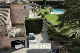 Manor House with Swimming Pool Manor House with Swimming Pool