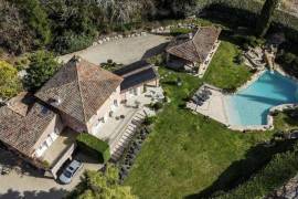 Manor House with Swimming Pool