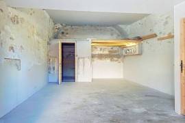 Converted Loft with Garage and Workshop