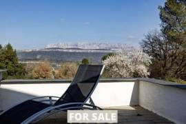 Contemporary House with Guest Accommodation Contemporary House with Guest Accommodation
