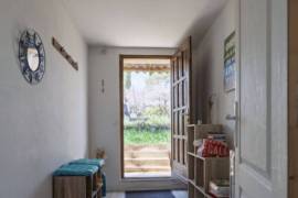 Contemporary House with Guest Accommodation Contemporary House with Guest Accommodation