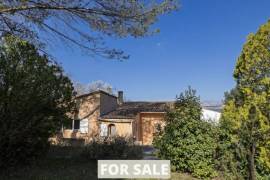 Contemporary House with Guest Accommodation Contemporary House with Guest Accommodation