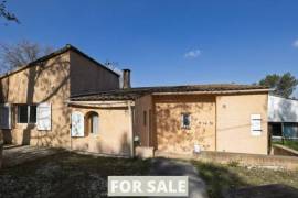 Contemporary House with Guest Accommodation Contemporary House with Guest Accommodation