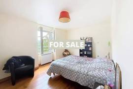 Town House in Coastal Resort Location