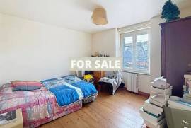 Town House in Coastal Resort Location