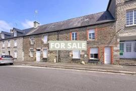 Town House in Coastal Resort Location