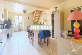 Town House in Coastal Resort Location