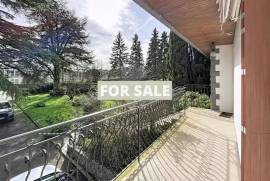 Detached Villa With Garden